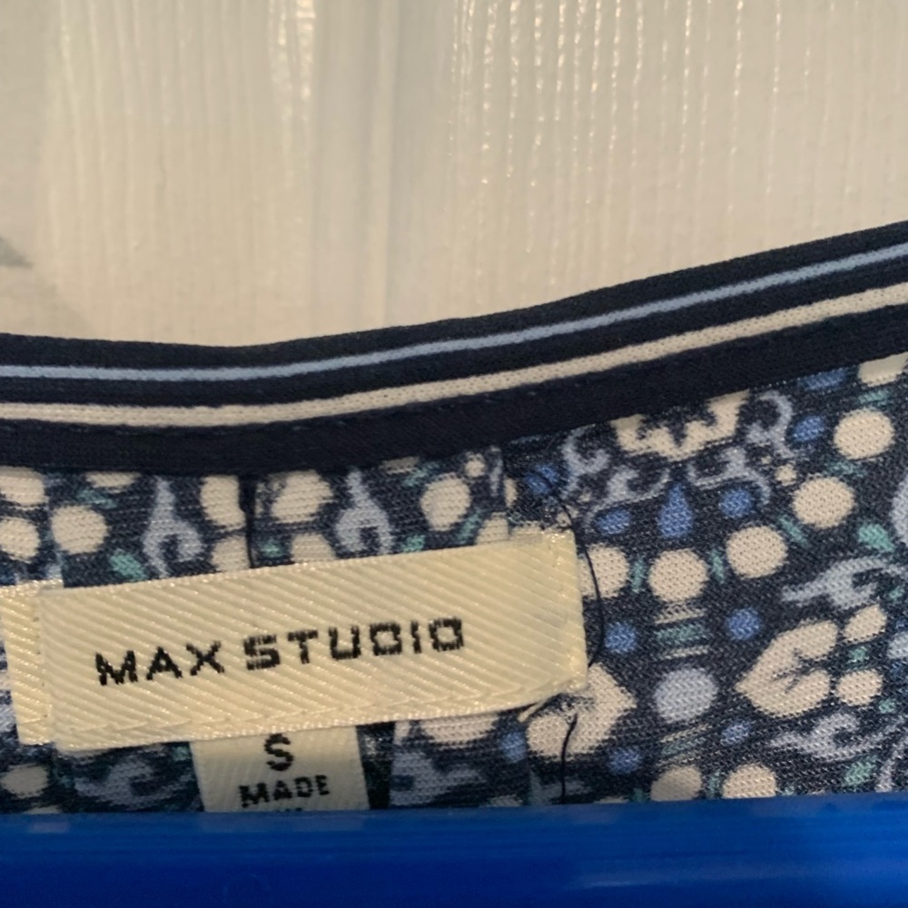 Top - Picture 3 of 3